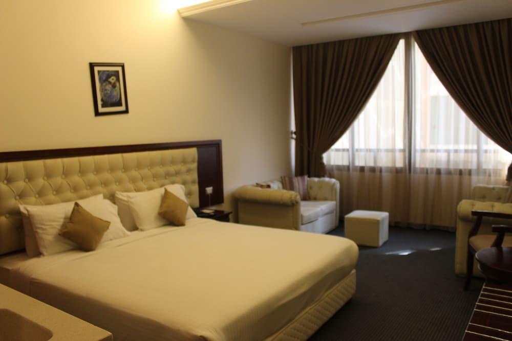 Midtown Hotel & Suites Beirut Bagian luar foto