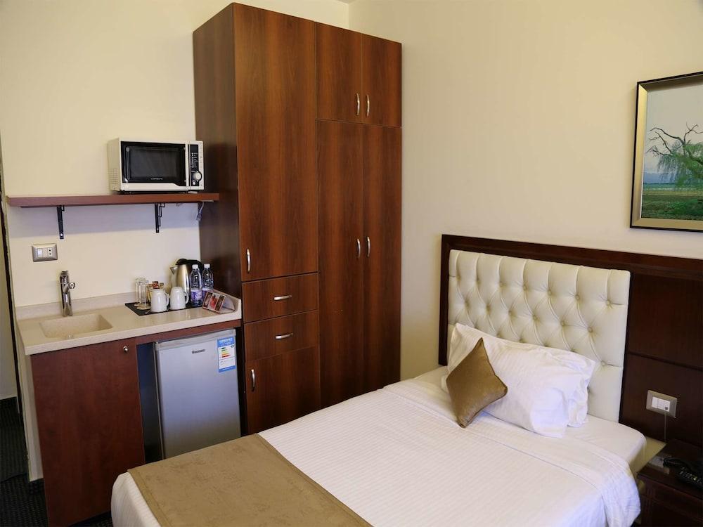 Midtown Hotel & Suites Beirut Bagian luar foto
