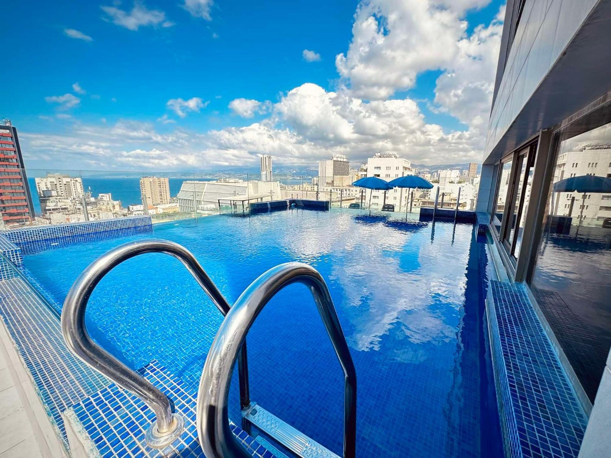 Midtown Hotel & Suites Beirut Bagian luar foto