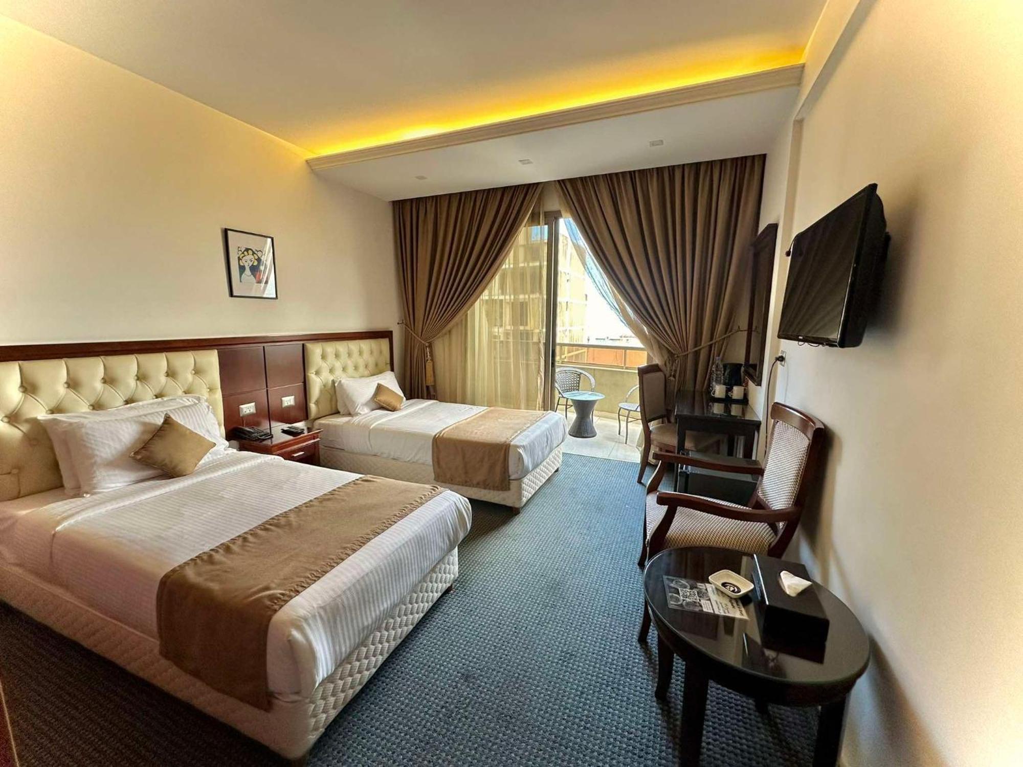 Midtown Hotel & Suites Beirut Bagian luar foto