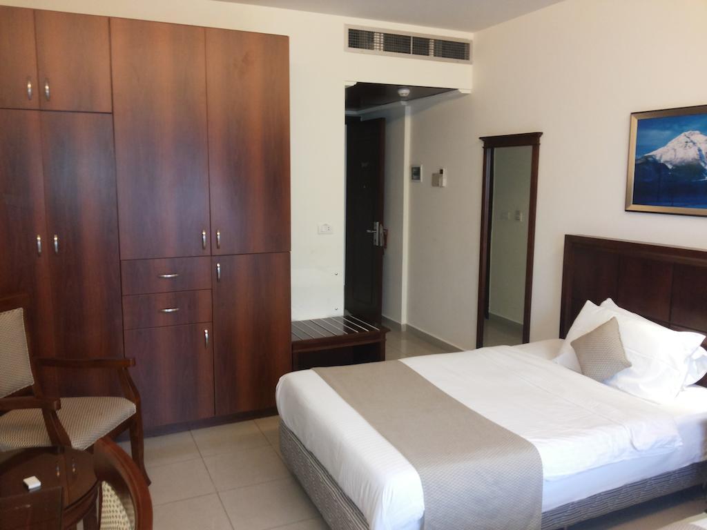Midtown Hotel & Suites Beirut Bagian luar foto