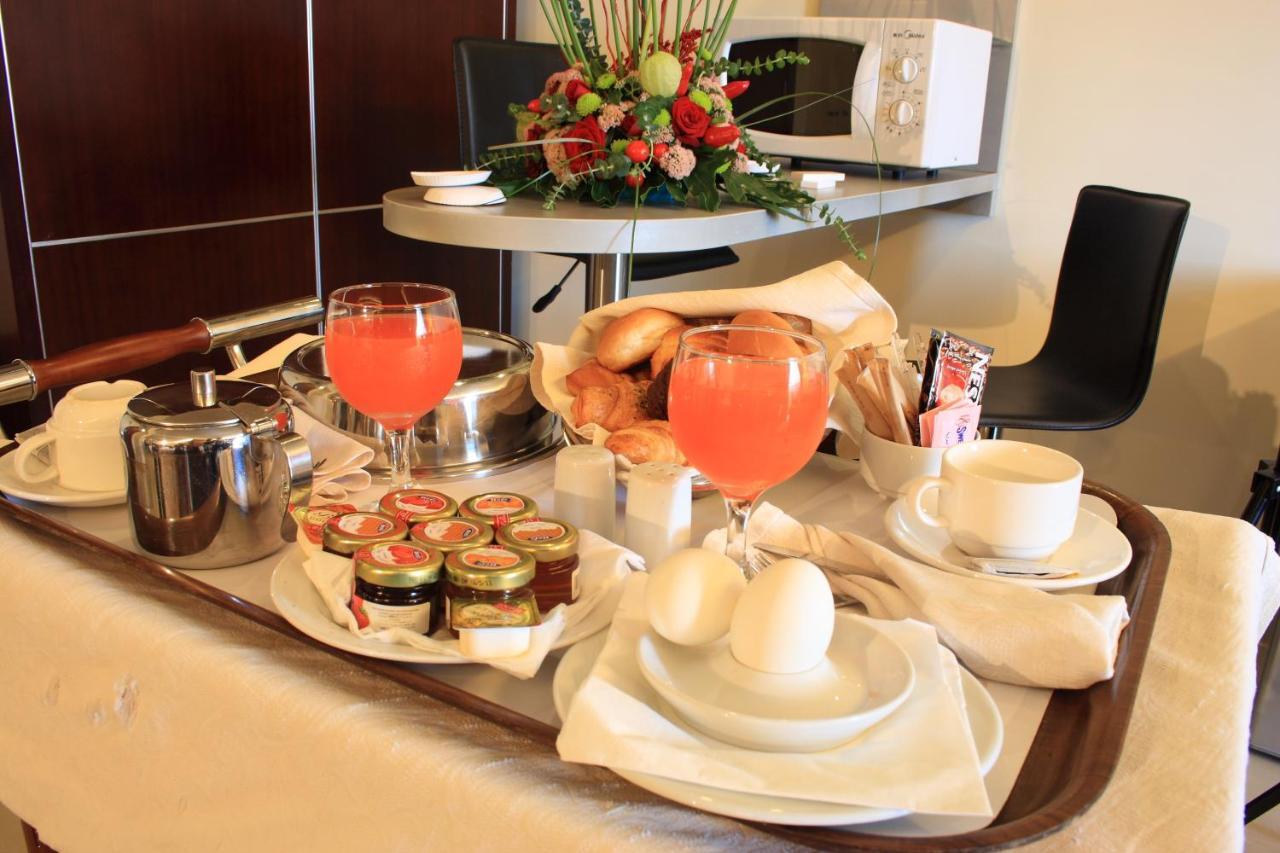 Midtown Hotel & Suites Beirut Bagian luar foto